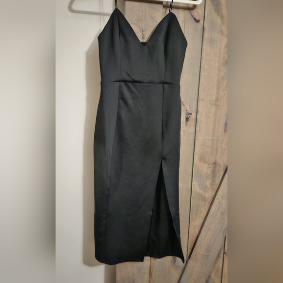 SHOWPO Big Ideas Midi Dress In Black. Size 4 NWT - Picture 7 of 15